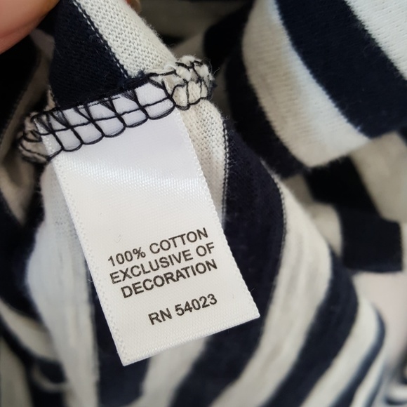 14:06 - Banana Republic Stripped Shirt - Picture 8 of 13